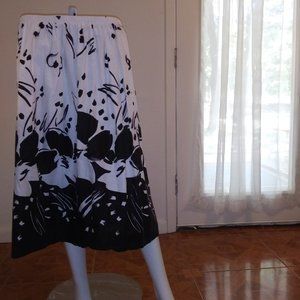 black and white pattern skirt